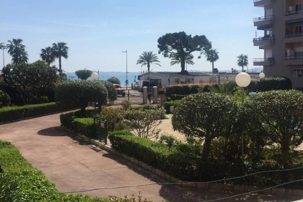 Charmant Appartement Bord De Mer, Plage Кань-сюр-Мер Екстер'єр фото